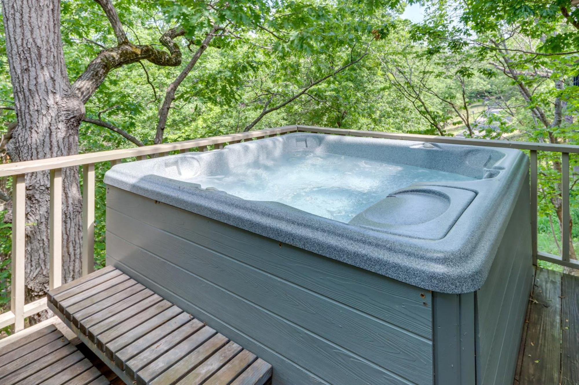 Hot Tub And Fire Pit Margaritaville Home! Osage Beach Exterior photo